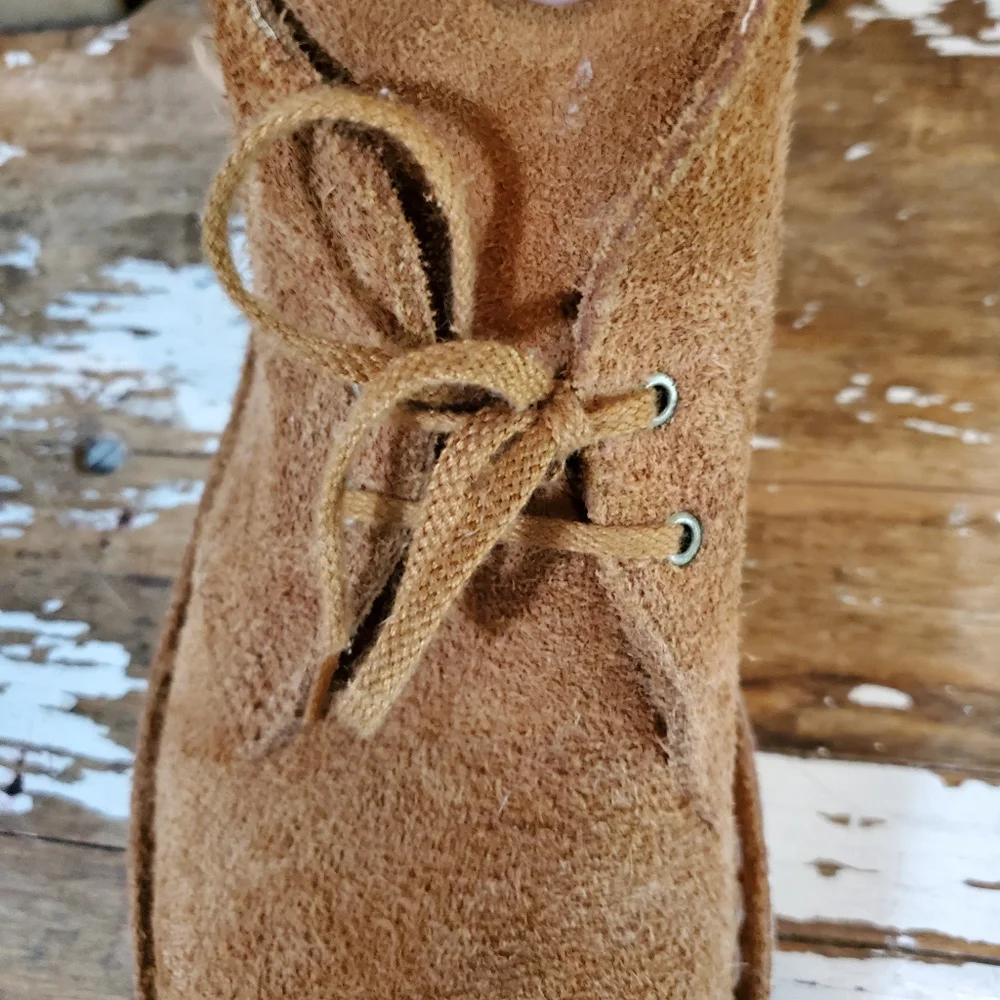 Men's Suede Lace-Up Chukka Boots in Brown